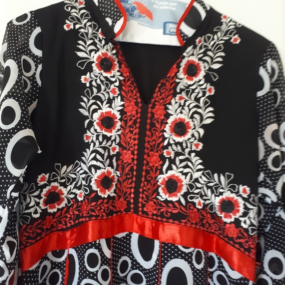 Top - Picture 3 of 8